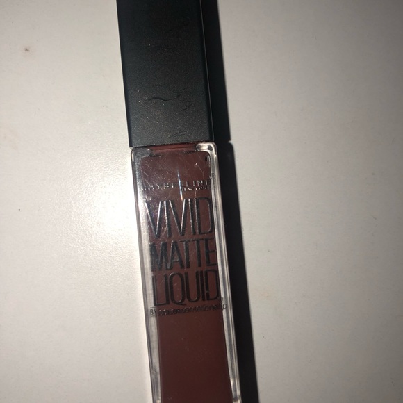 MAYBELLINE VIVID MATTE LIQUID LIPSTICK - Picture 1 of 3